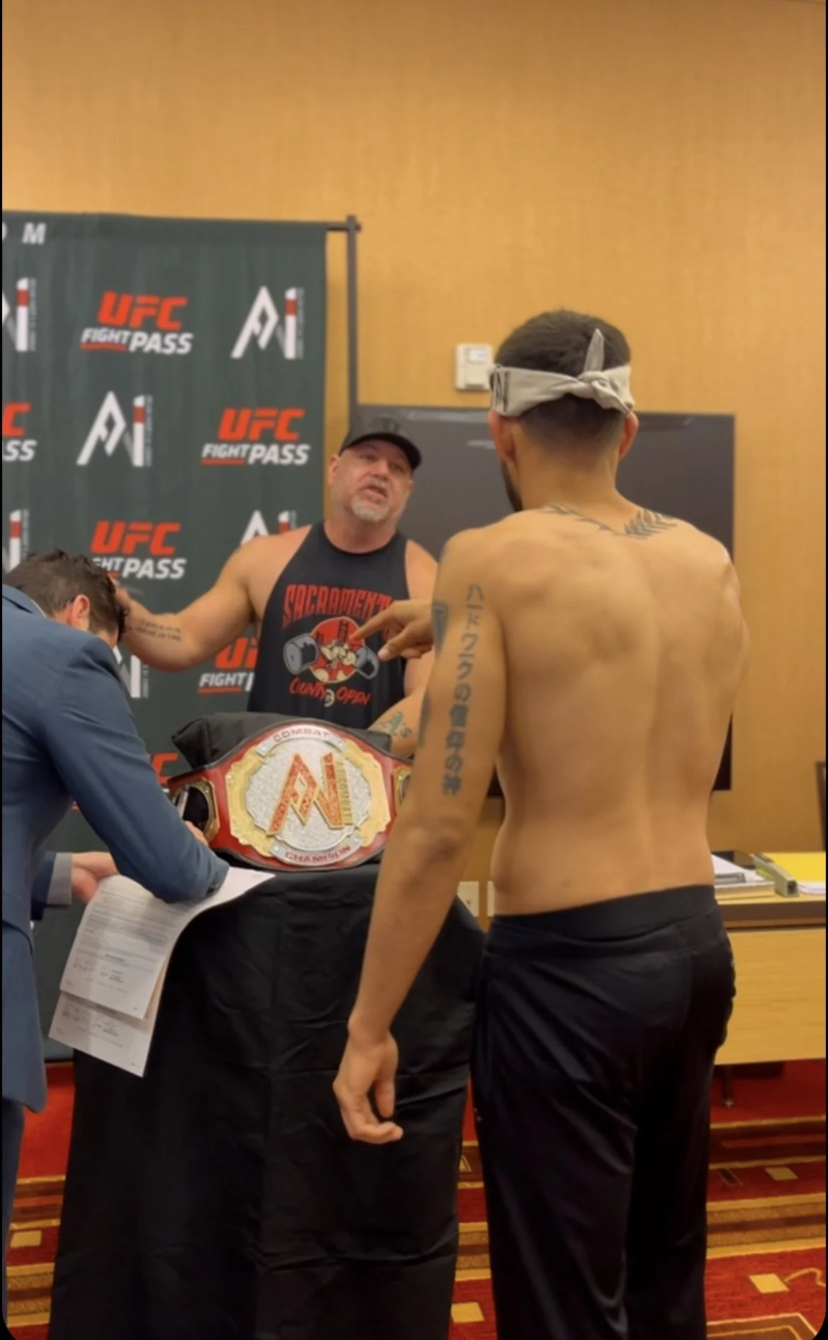 Main image of Correa mma
