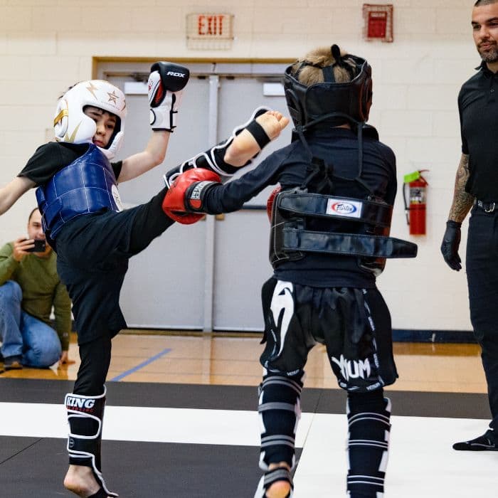 FIT & FIGHT GYM logo