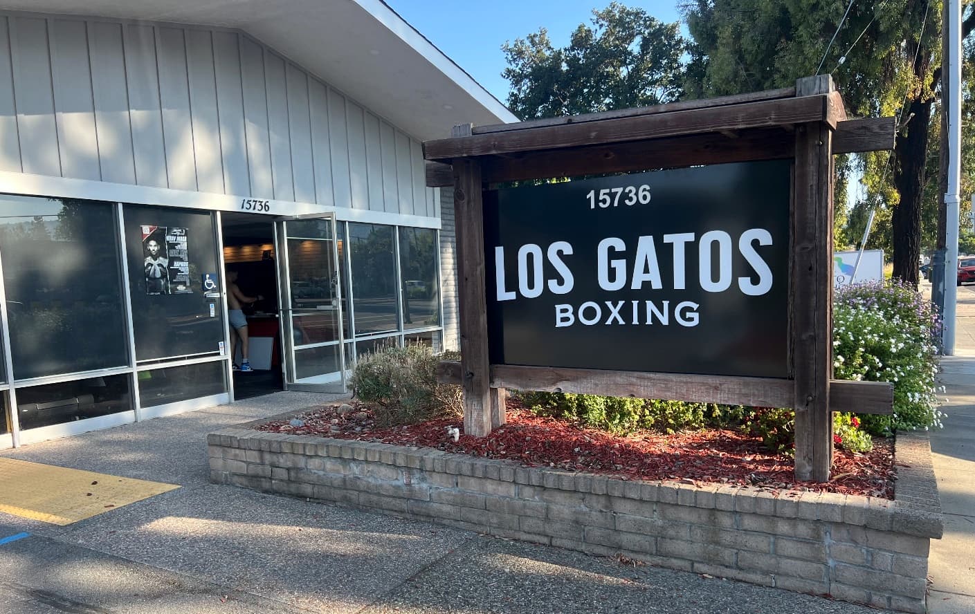 Los Gatos Boxing logo