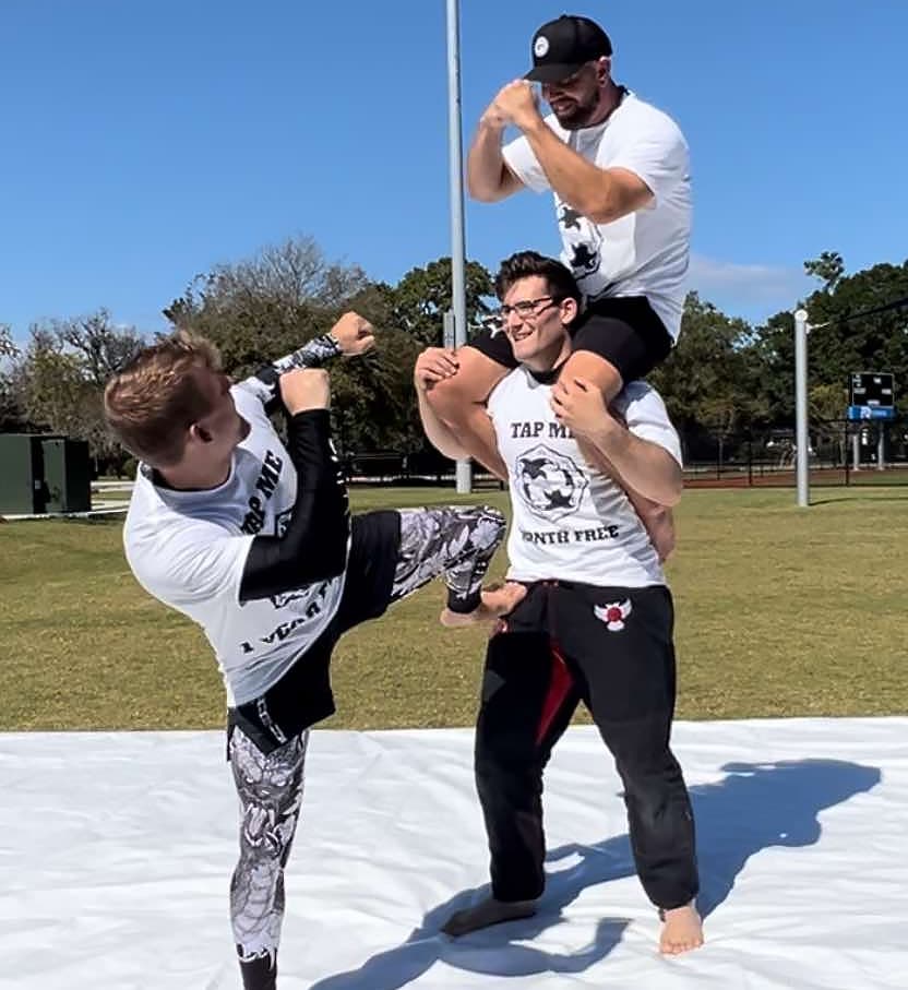 Main image of POD MMA